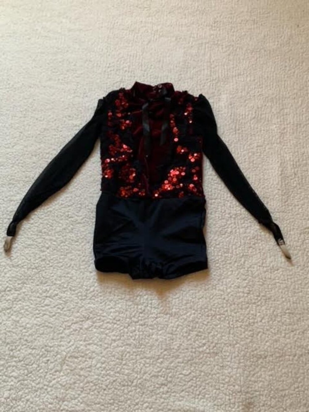 One-piece short dance costume with button and cute neck bow